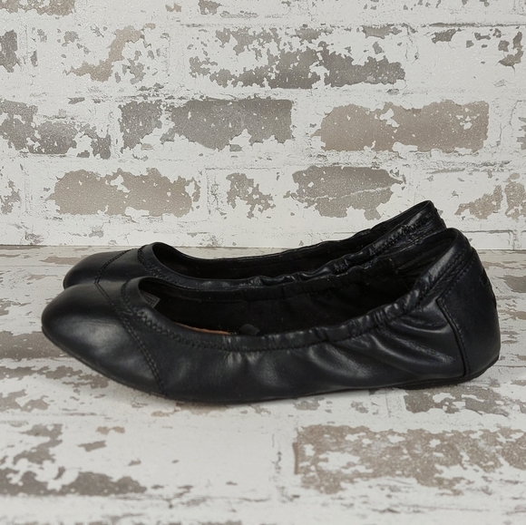Toms Shoes - Toms Black Leather Slip On Casual Comfy Elastic Top Ballet Flats V214